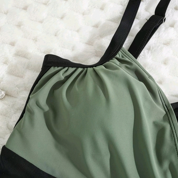 One Piece Green and Black Swimsuit - Picture 5 of 9